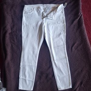 NWT Rockstar Skinny White Jeans